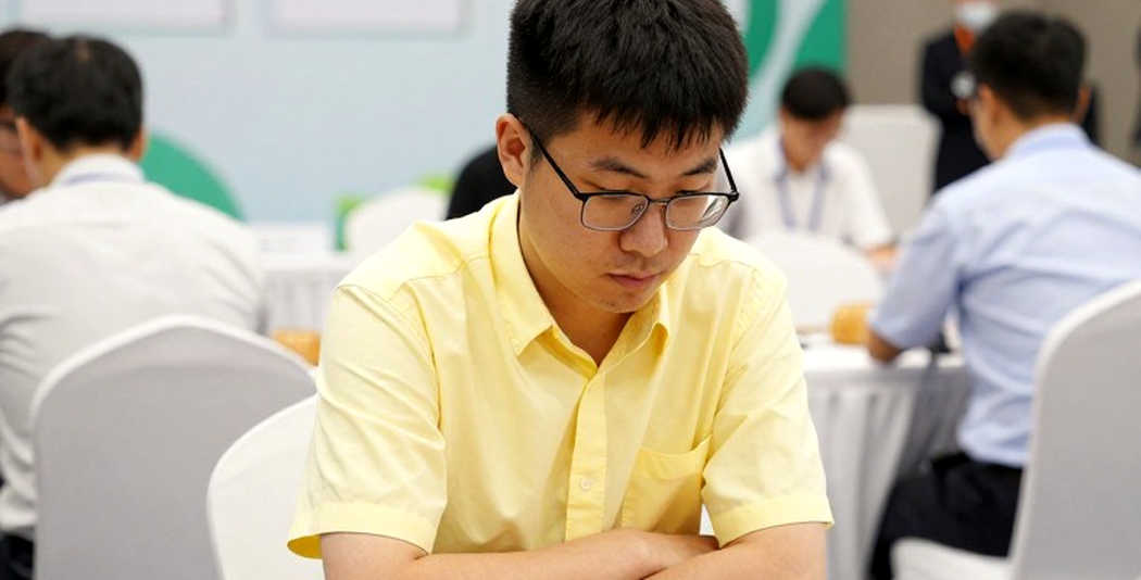 Nước cờ 9...a5 và cái tít sai về FIDE: khi làng cờ tự ru mình bằng tiếng vỗ tay